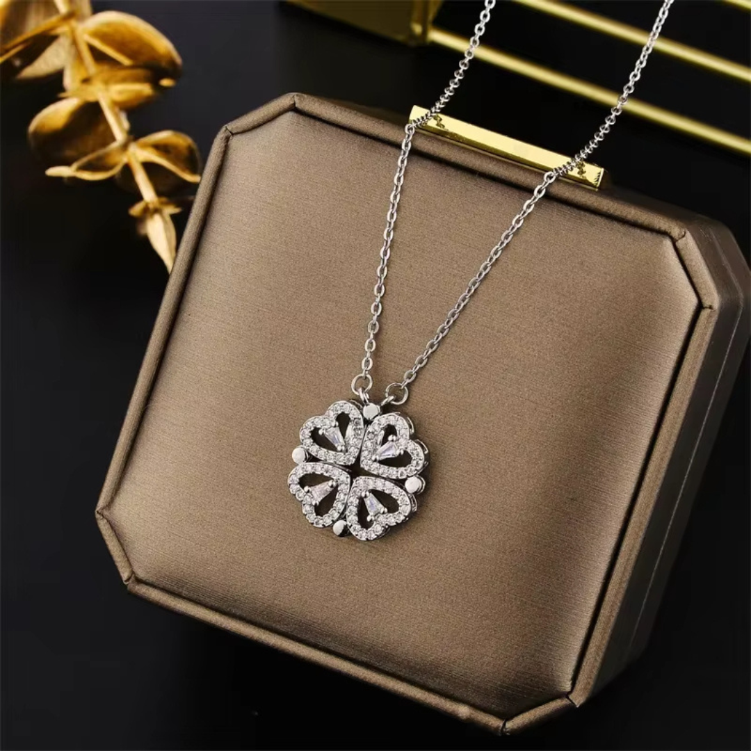 Retro Magnetic Folding Heart Shaped Four Leaf Clover Pendant Necklace Women Love Clavicle Chain Gifts Openable Choker Jewelry